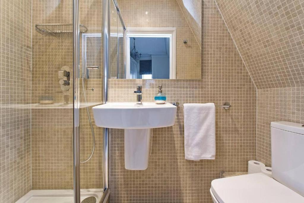 Stylish London Getaway In The Heart Of The City Exteriör bild